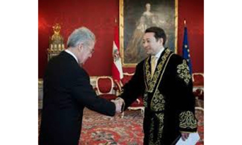 Ernennung von SE Botschafter Kairat Sarybay als Ehrenpräsident